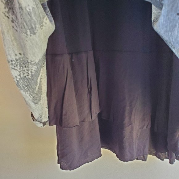 Kensie Gray/Black V-Neck Mini-Dress Size Medium - Picture 16 of 16